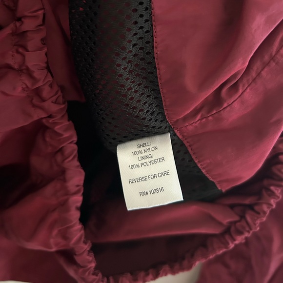 Garnet Hill Any Day Lightweight Jacket Burgundy Windbreaker Hood | Size S - Picture 8 of 10